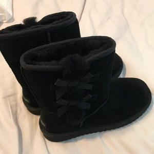 Ugg Black Bow Size 8